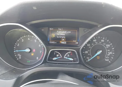 2016 Ford Focus Se z USA, uszkodzony, nr VIN 1FADP3F20GL329898